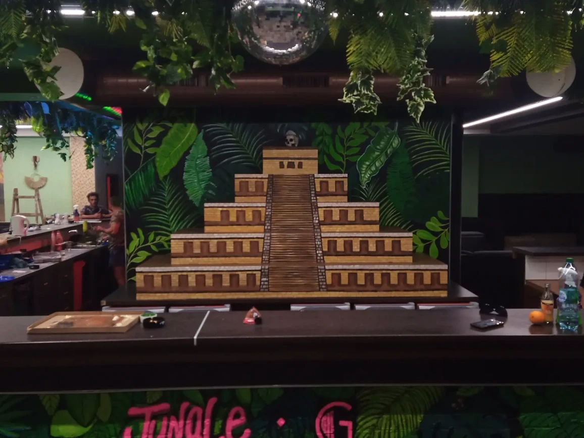 Malba na stenu Bar Jungle G 35