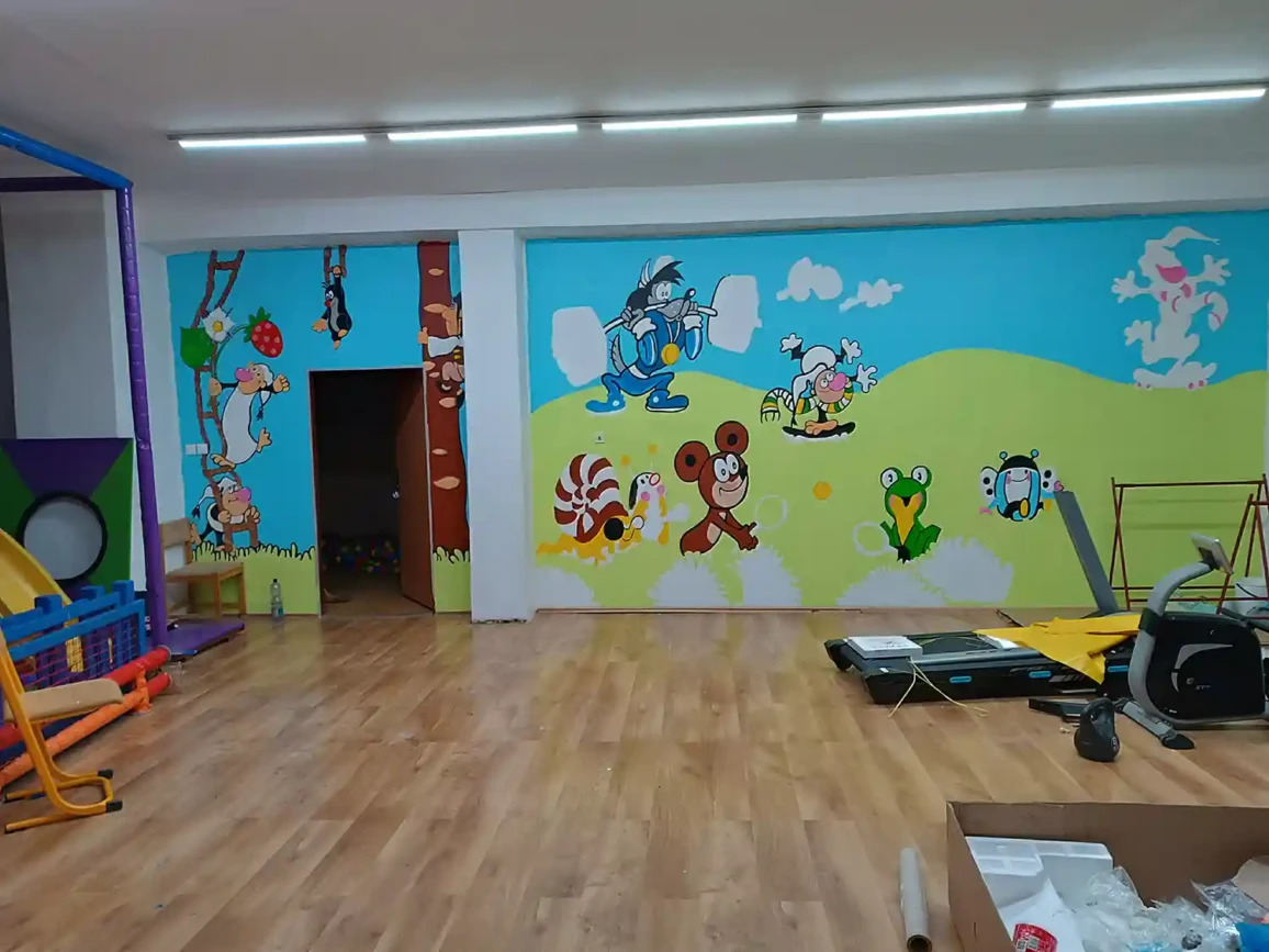 Malba na stenu Detske centrum U huncuta 8