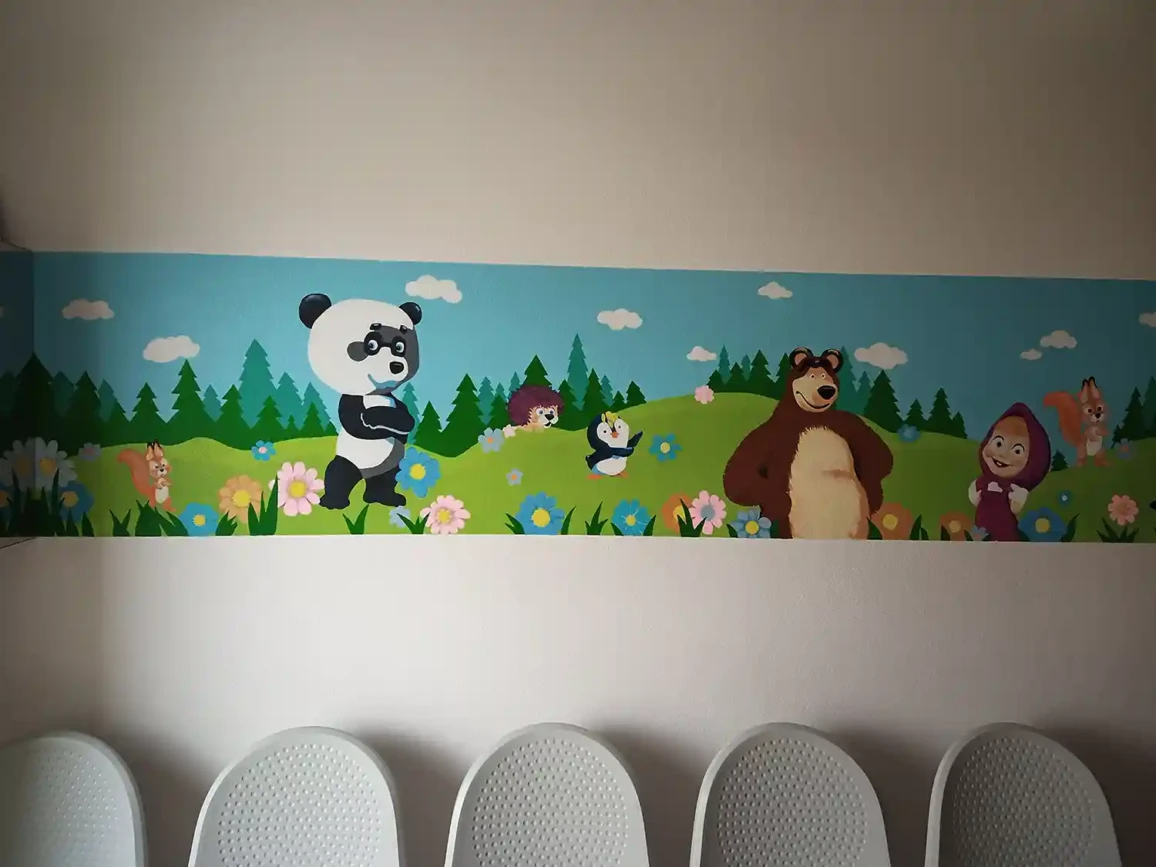 Malba na stenu Pediatria v Humennom 11