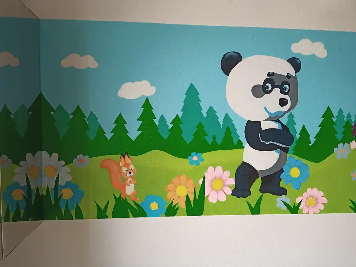 Malba na stenu Pediatria v Humennom 15