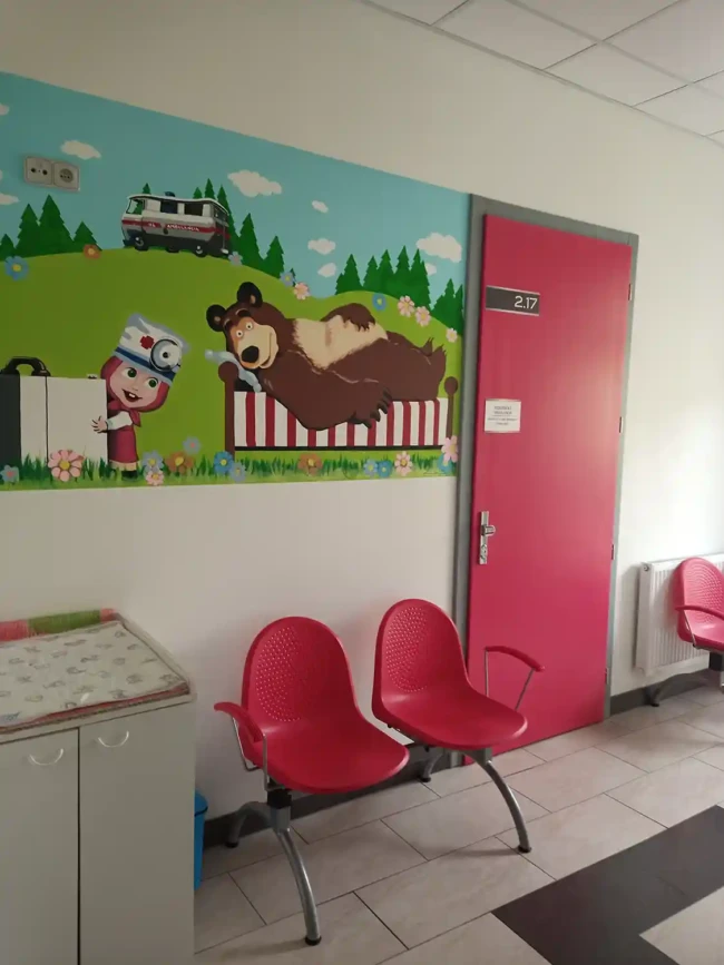 Malba na stenu Pediatria v Humennom 21