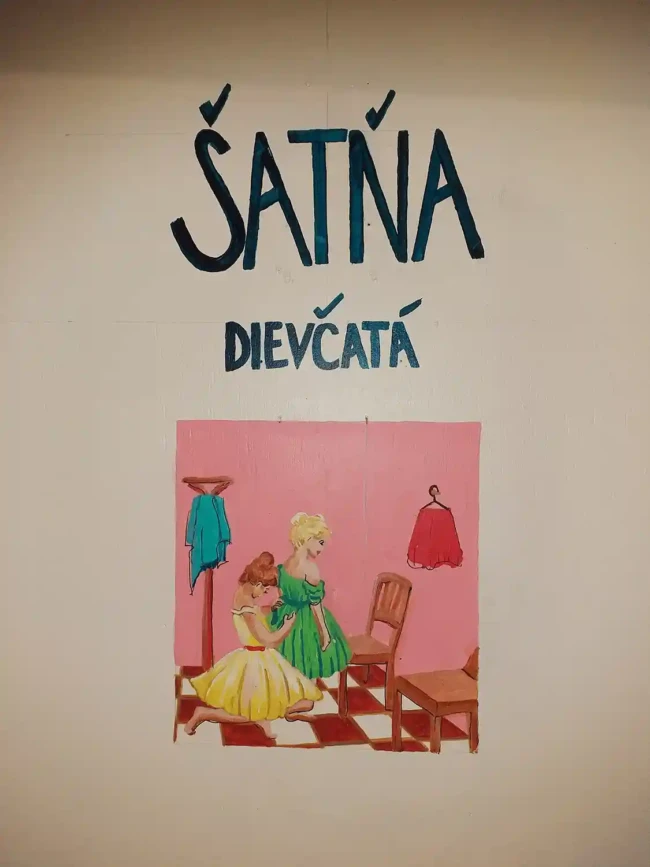 Malba na stenu Tanecna skola Merlin 4